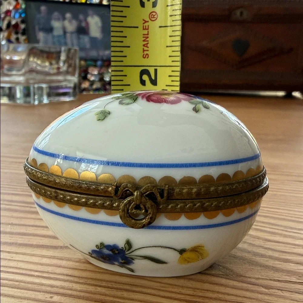 Limoges France Floral Porcelain Hinged Egg Shaped Trinket Box - Picture 13 of 13